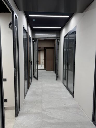 сдаю помещение под стоматологию: Сдаю Офис, 450 м², В бизнес центре, С видом на горы, 1 линия, С отдельным входом