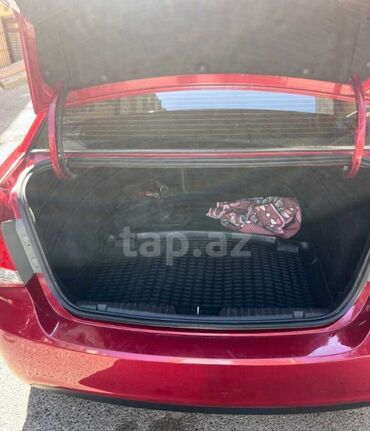 Chevrolet: Chevrolet Cruze sedan – RS paketli, qırmızı rəng. - Kuzov: 4 qapılı — 8