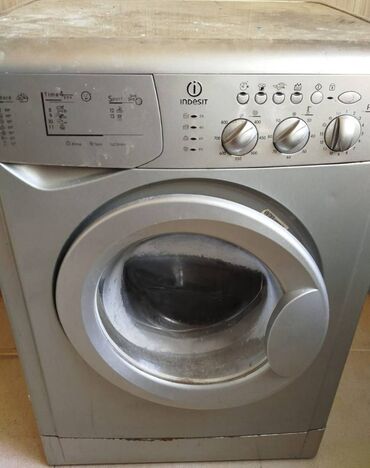 Paltaryuyan maşınlar: Paltaryuyan maşın Indesit, 5 kq, İşlənmiş, Avtomat, Ünvandan götürmə