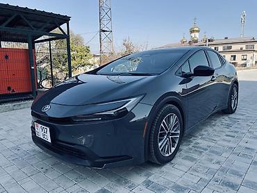 нехия 2: Toyota Prius: 2023 г., 2 л, Вариатор, Гибрид, Хэтчбэк — 3