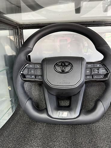 рул: Рулевое колесо Toyota GR со встроенными кнопками управления Описание — 2
