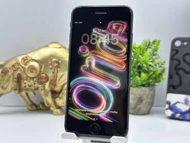 купить аймак: IPhone SE 2022, Б/у, 64 ГБ, Jet Black, Чехол, 76 %