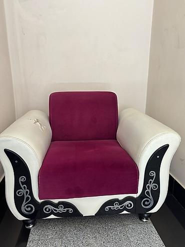 ofis kresloları: Klassik üslubda yumşaq mebel dəsti - Tərkib: 3 nəfərlik divan + 2 — 2