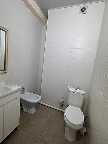 Долгосрочная аренда квартир: 3 комнаты, Риэлтор, Без подселения, С мебелью частично at lalafo.kg — 9 Долгосрочная аренда квартир: 3 комнаты, Риэлтор, Без подселения, С мебелью частично — 9