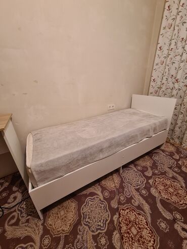1 кишилик кровать: Бир кишилик керебет, Колдонулган, Матрасы бар, узуну - 70 см