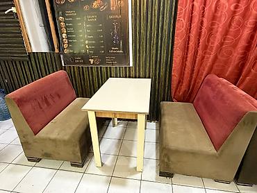 kafe ucun bar: Kafe ucun 3 dest divan
Ölcu 1m.Qiymet 150 azn (1)
Unvan Baki Vesile🌹 — 2