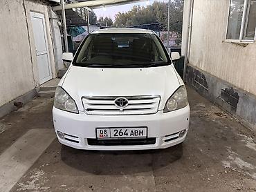 Toyota Ipsum: 2002 г., 2.4 л, Автомат, Бензин, Вэн/Минивэн — 5