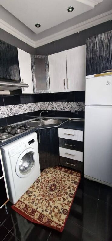 Uzunmüddətli kirayə mənzillər: Dərnəgül metrosuna yaxın,5 mərtəbənin,4-cü mərtəbəsində, 2 otaqlı ev — 5