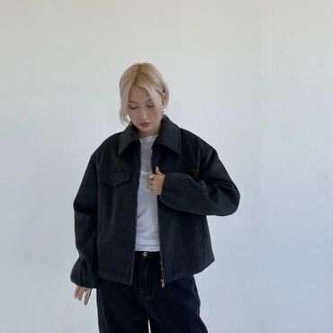 Пиджаки, жакеты: Женский бомбер GARMENTS
Размер 42-44
Новый
Осень/Весна