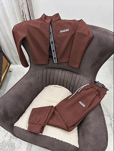 Materijal pamuk skuba
 l, xl, 2xl
3400 din
🟢