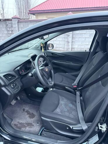 Chevrolet: Chevrolet Spark: 2016 г., Автомат, Бензин, Хэтчбэк — 8