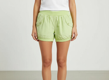 krótkie spodenki damskie bojówki: Shorts for women, size M