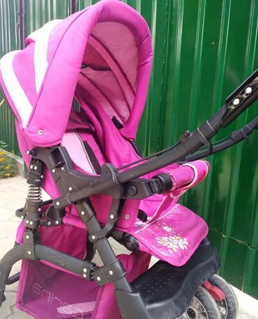 коляска детская зимняя: Коляска, цвет - Розовый, Б/у