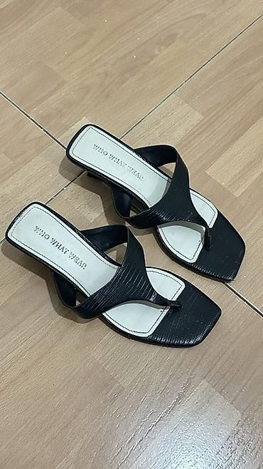 Босоножки, сандалии, шлепанцы: Босоножки Who What Wear - Модель: мюли-вьетнамки на каблуке - Цвет — 2
