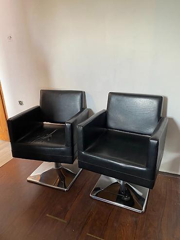 krevet fioka za decu: Na prodaju kompletna oprema za frizerski salon 2 držača za noge 2 — 2