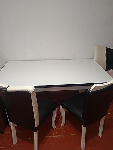 heyet stol stul: Qonaq otağı və mətbəx üçün masa-stul dəsti. Dəstə 1 ədəd düzbucaqlı — 4