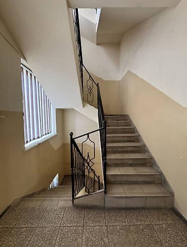 Аренда офисов: Сдаю Офис целиком: 800 м², В административном здании, С ремонтом, Первая линия, С отдельным входом, С отдельным санузлом — 7