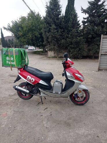 Mopedlər,skuterlər: - R9 Racing — 6