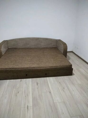 элитные дома в бишкеке: 38 м², 2 комнаты, Теплый пол, Бронированные двери, Забор, огорожен