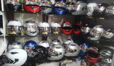 Moto dəbilqələr: Kaskalar 39an hər rəngi var Qara mat kaskalar 55azn Qara parlaq — 23