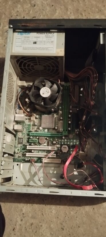 baku electronics samsung a80: DDR 2 plata tam işlək vəziyyətdə,üstündə intel E5300 prosessoru var