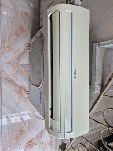 samsug a70: Kondisioner Samsung, İşlənmiş, 40-45 kv. m