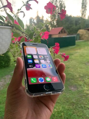 Apple iPhone: IPhone 7, Б/у, 32 ГБ, Black Titanium, Чехол, 100 %