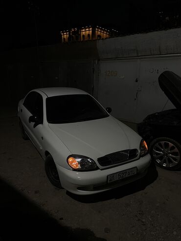 Daewoo: Daewoo Lanos: 2000 г., 1.3 л, Механика, Бензин, Седан