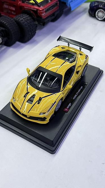 куртка ferrari: Коллекционная модель автомобиля Ferrari 488 Challenge (бренд Bburago) — 1