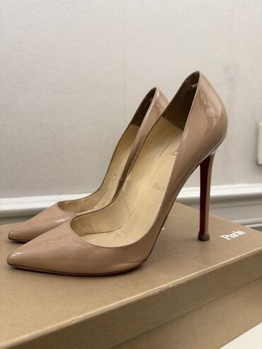 прокат мужских костюмов [возьми на прокат] бишкек фото: Туфли, 38.5, Christian Louboutin, Б/у, цвет - Бежевый, Самовывоз