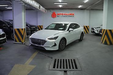 Hyundai Sonata: 2020 г., 2 л, Автомат, Гибрид, Седан