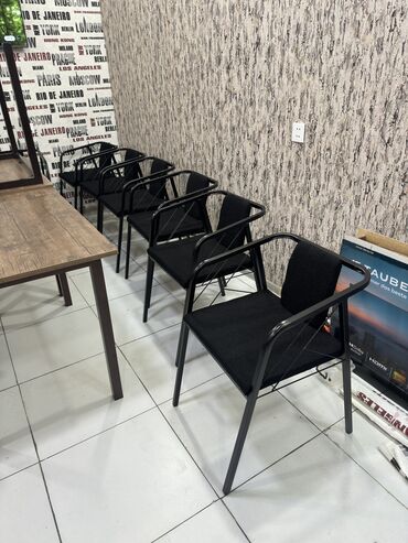 Masa və oturacaq dəstləri: Mətbəx üçün, Yeni, Açılmayan, Kvadrat masa, 4 stul — 16