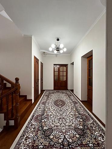 Долгосрочная аренда домов: 300 м², 7 комнат at lalafo.kg — 1 Долгосрочная аренда домов: 300 м², 7 комнат — 1