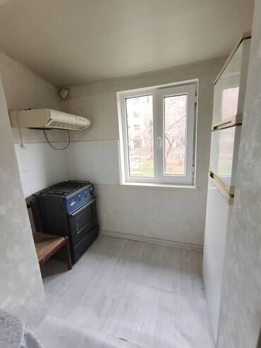 Продажа квартир: 1 комната, 35 м², 105 серия, 1 этаж, Косметический ремонт — 4