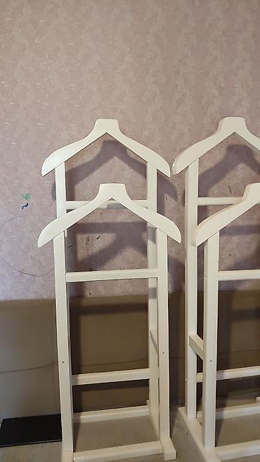 paltar asılqanı taxta: Taxta geyim dayağı – klassik “valet stand” - Material: möhkəm ağac - — 4
