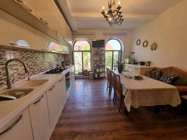 Həyət evləri və villaların satışı: Şüvəlan qəs. 5 otaqlı, 384 kv. m, Yeni təmirli — 14