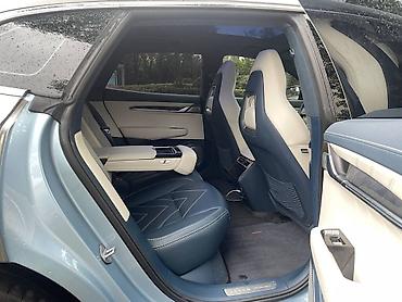 Zeekr: Zeekr 001: 0.1 л | 2023 г. Хэтчбэк — 3