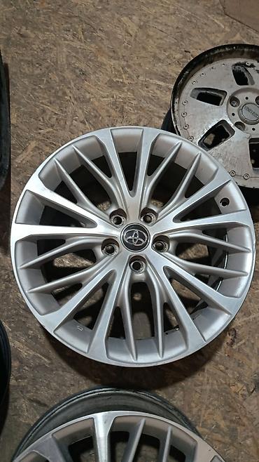 Литые диски Toyota (оригинал),камри 70xle комплект из 4 шт