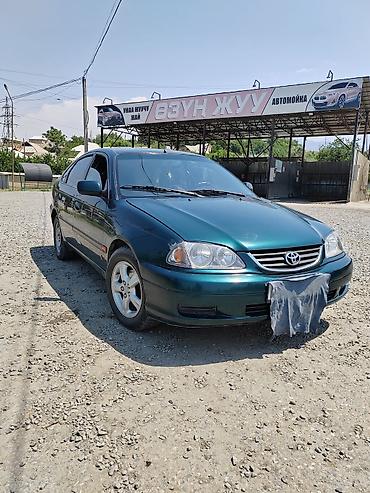 авто ярис: Toyota Avensis: 2002 г., Лифтбек — 3