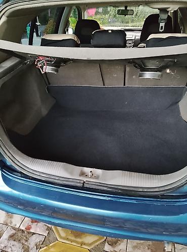 водный катер: Nissan Almera: 2001 г., Механика, Хэтчбэк — 10
