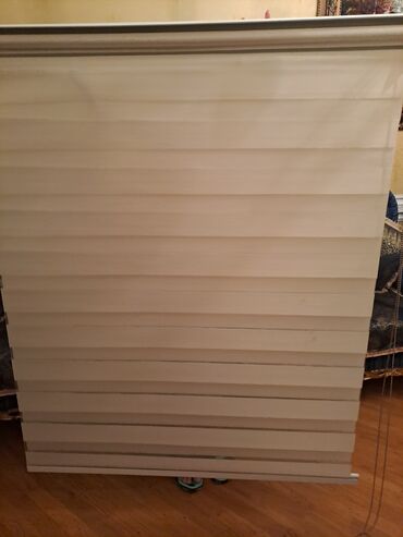 Digər ev dekoru: Jalyuz yenidir hec istifade olunmayib