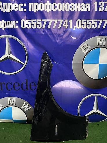 w204: Крыло Переднее правое Mercedes-Benz, 2009 г., Б/у, Оригинал — 1