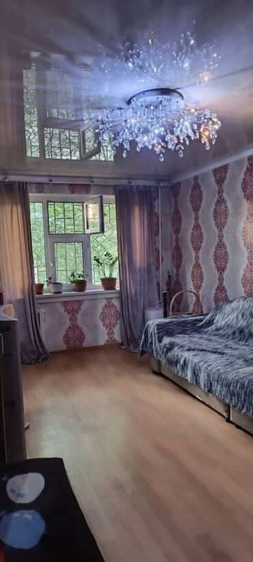 продам 3 х ком кв в мкр: 3 бөлмө, 67 кв. м, 104-серия, 1 кабат, Косметикалык ремонт