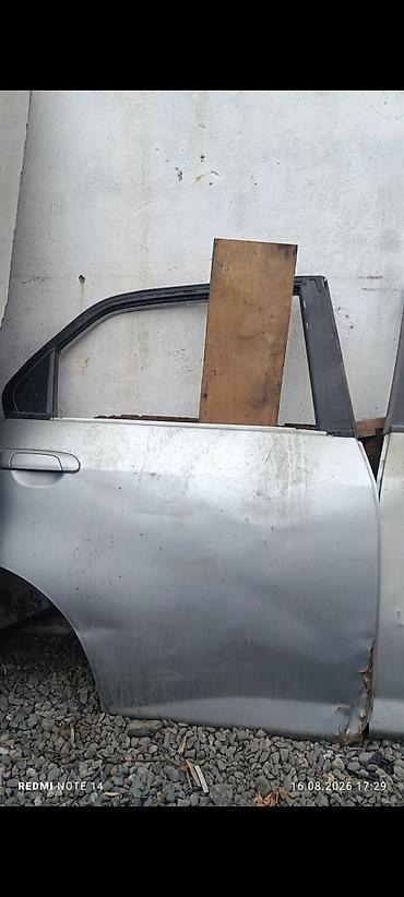 6000: Дверь Передняя левая Honda, Б/у, Оригинал — 2