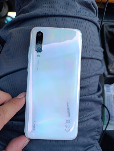 ми 10т: Xiaomi, Mi 9 Lite, Б/у, 64 ГБ, цвет - Белый, 2 SIM