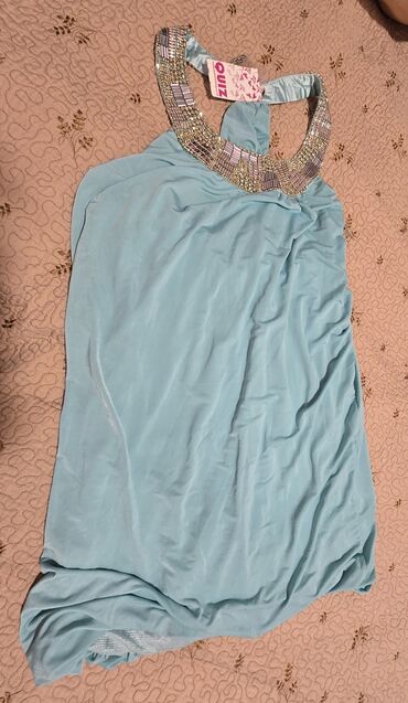 Qadın şalvarları: Bu dəstə müxtəlif üslublu dörd qadın şalvarı və bir qara ətək — 47