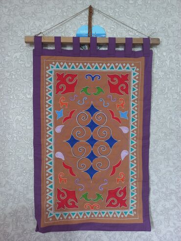 Текстиль: Настенное украшение Пано в кыргызском национальном стиле

Whatsapp