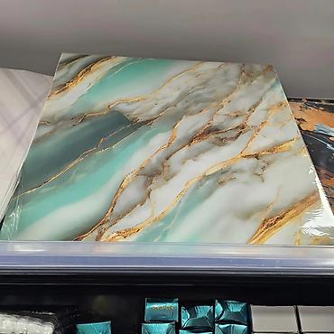 Tapete: Zidni pvc paneli
60x60cm
Paket 10 kom- 2999 din — 1