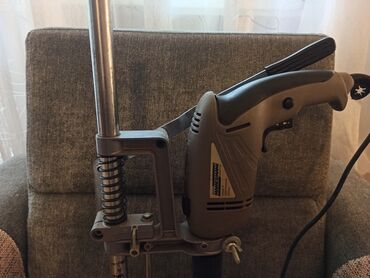 Električne bušilice: Odlično postolje-stalak za bušilicu uz pomoć koga se od obične ručne — 8