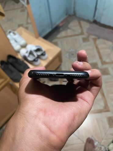 Apple iPhone: IPhone SE 2020